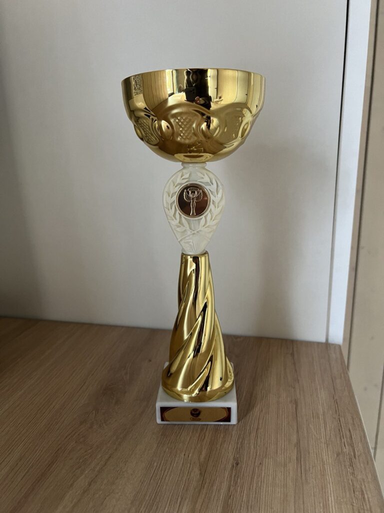 100lytsja_1